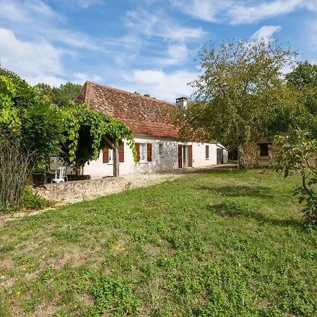 Tranquil Escape In Cendrieux Feriehus