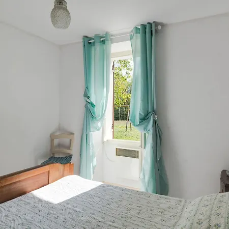 Tranquil Escape In Cendrieux Feriehus